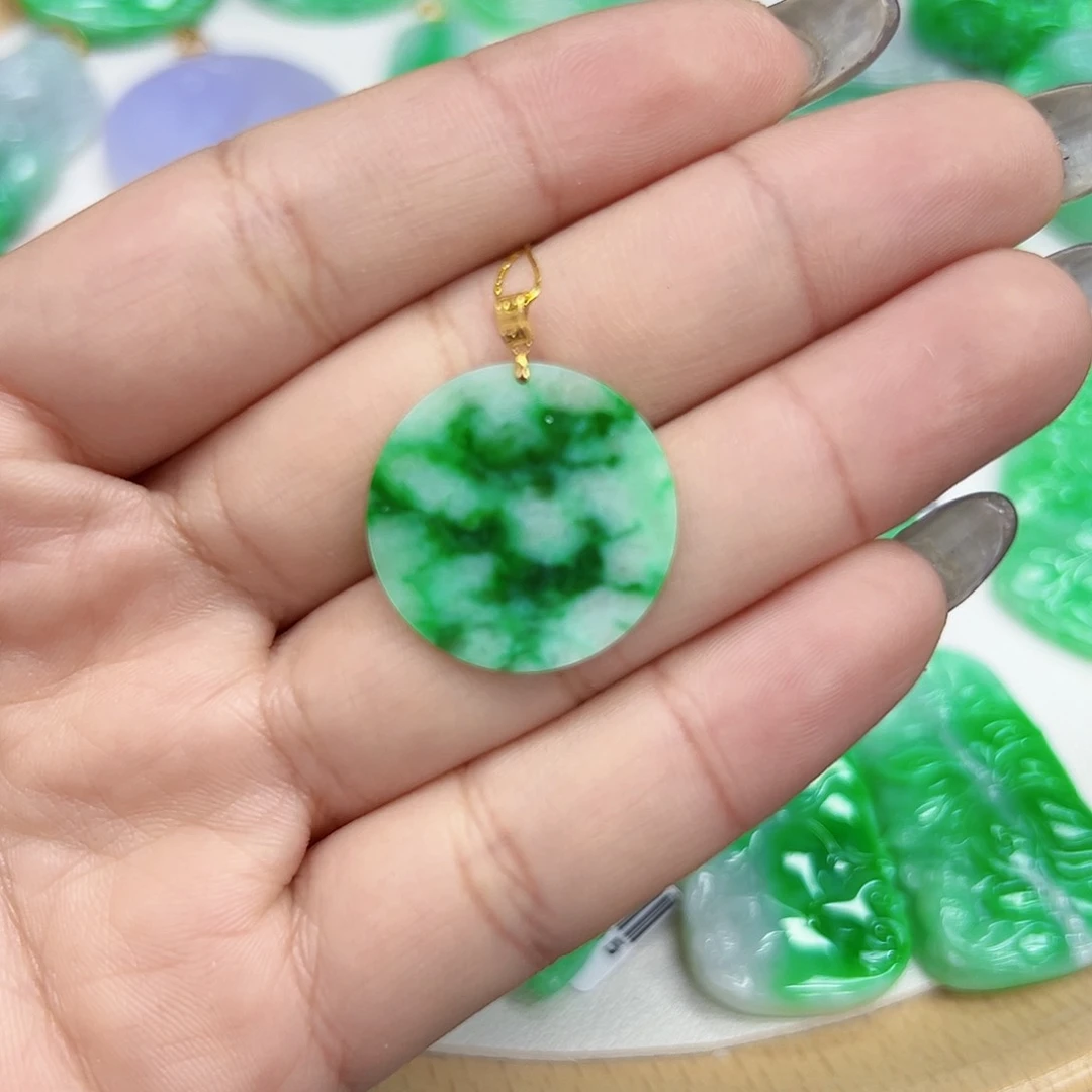 翡翠颈饰18K金镶嵌天然Ａ货翡翠