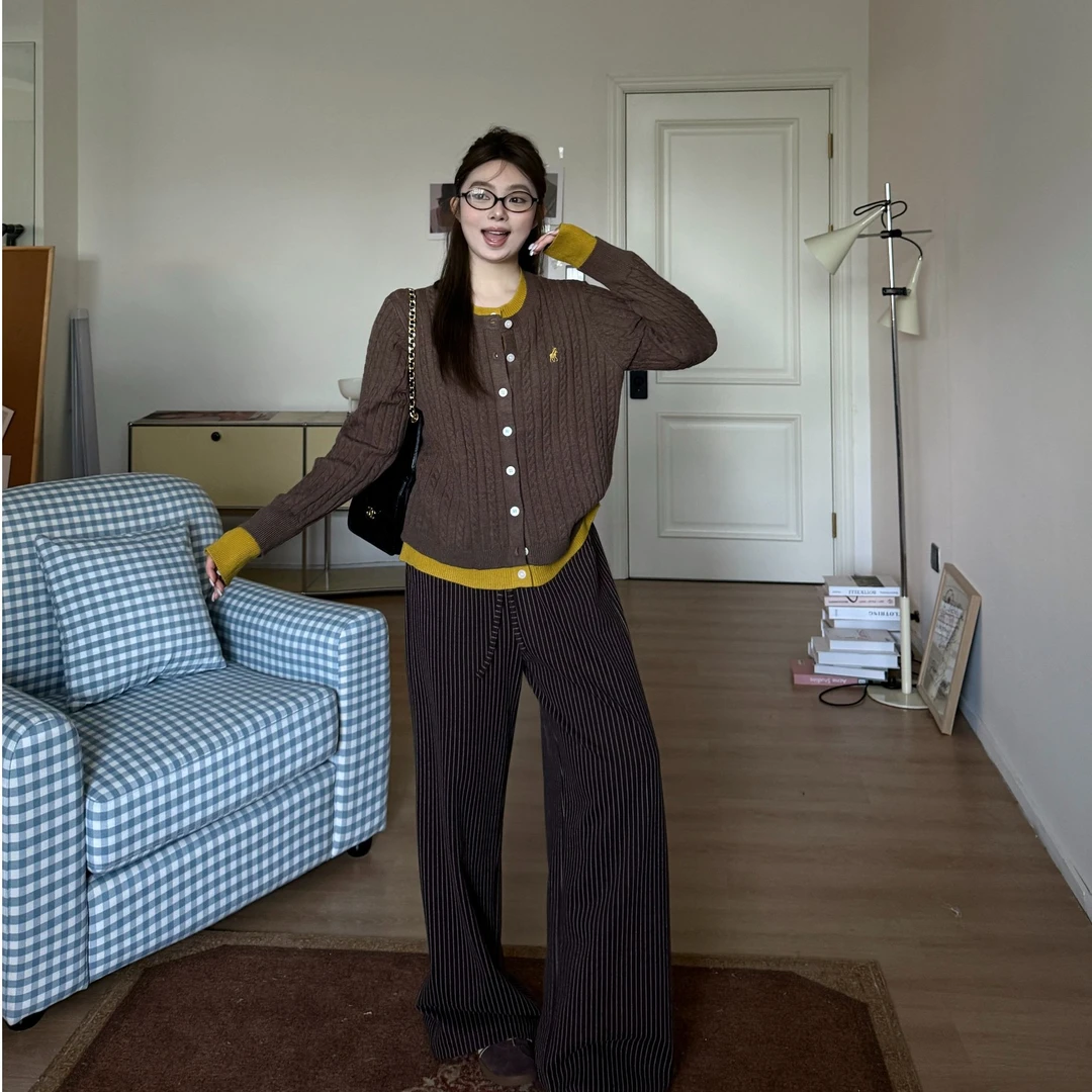 晶咕软软【英伦香颂】韩系温柔风设计感撞色拼接假两件麻花毛衣