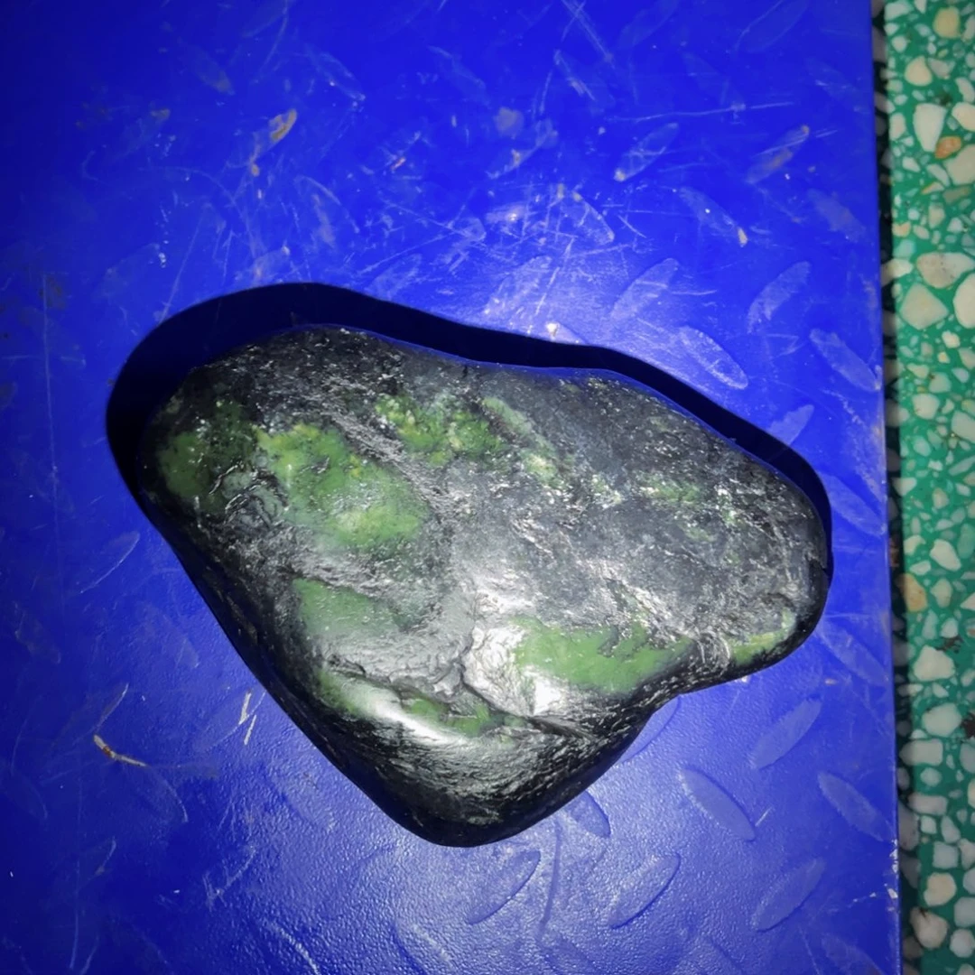 爱***长和田玉未镶嵌珠宝奇石