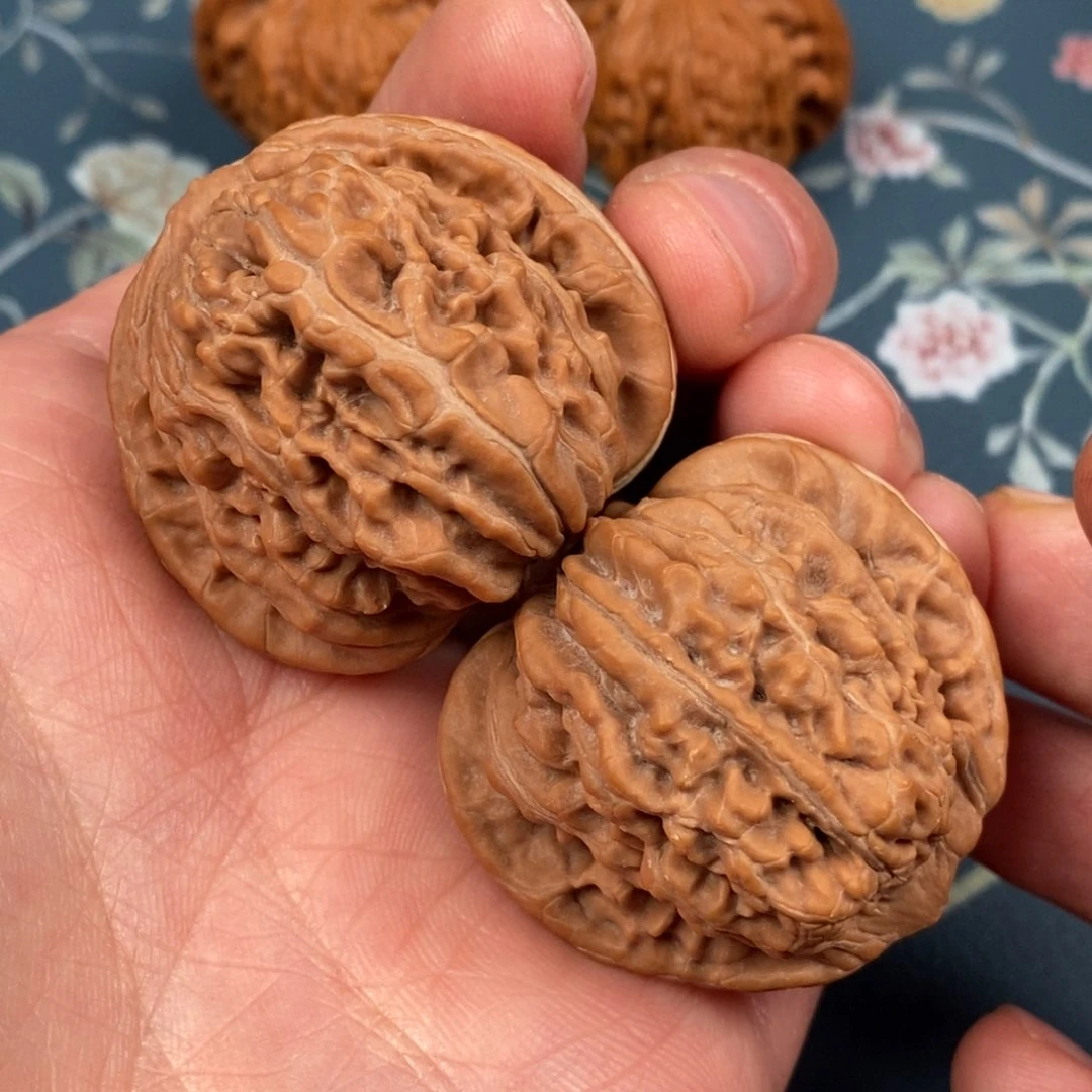 文玩核桃吊坠40全品原桩，四座楼精配，0264