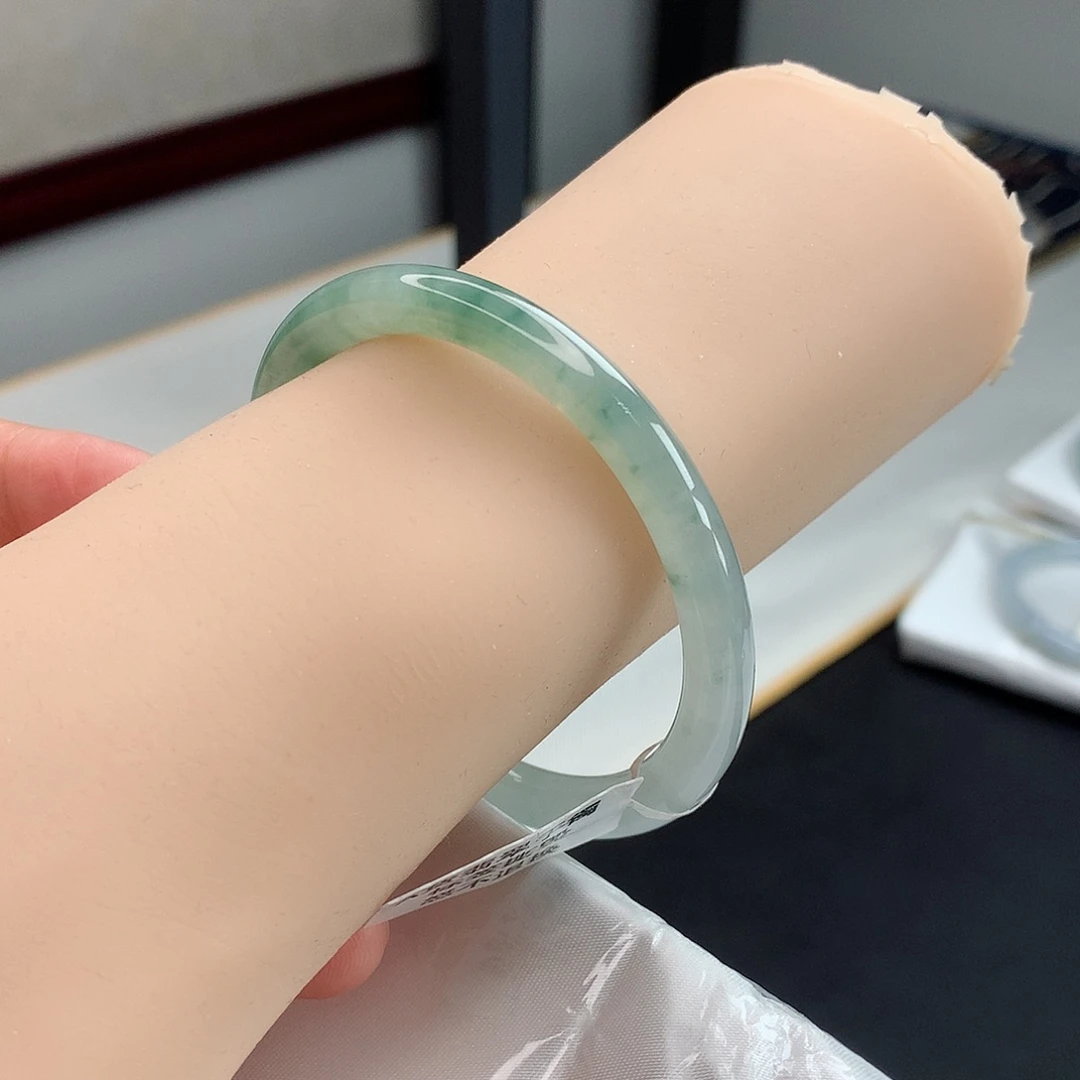 翡翠手镯未镶嵌30号