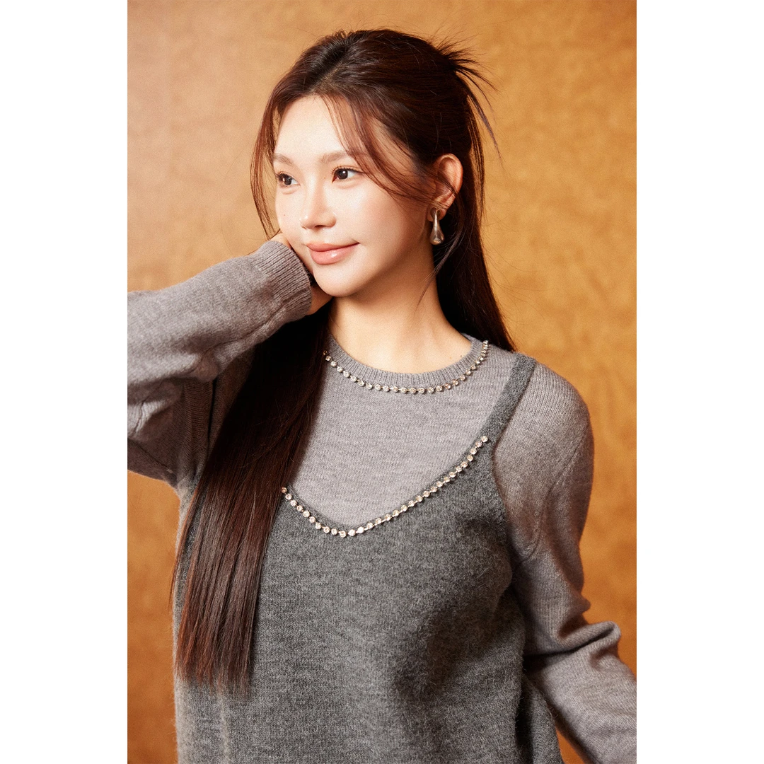 PLUSMALL 星钻密语 北极绒烫钻毛织打底衫+针织吊带背心PM2512077