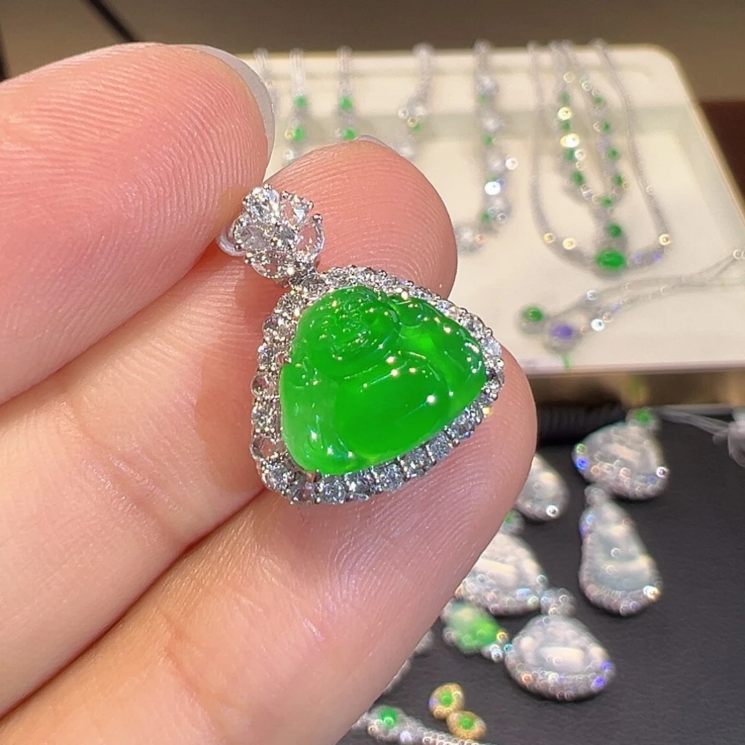 翡翠18K金镶嵌颈饰