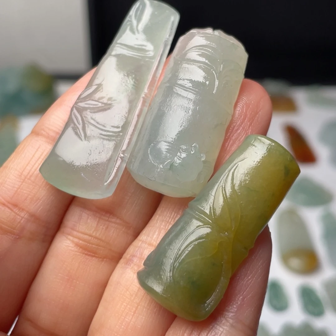 定制翡翠未镶嵌楷*天然翡翠