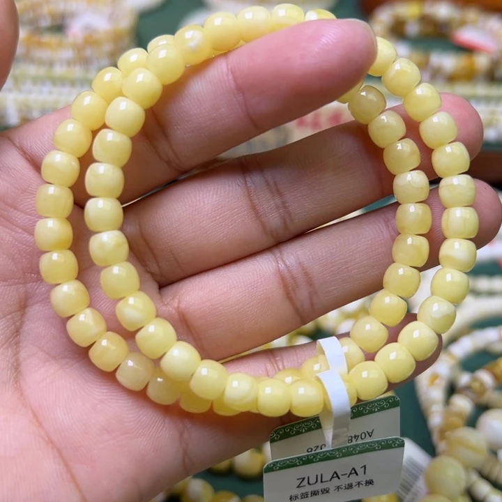 蜜蜡未镶嵌珠宝奇石多样性发其一