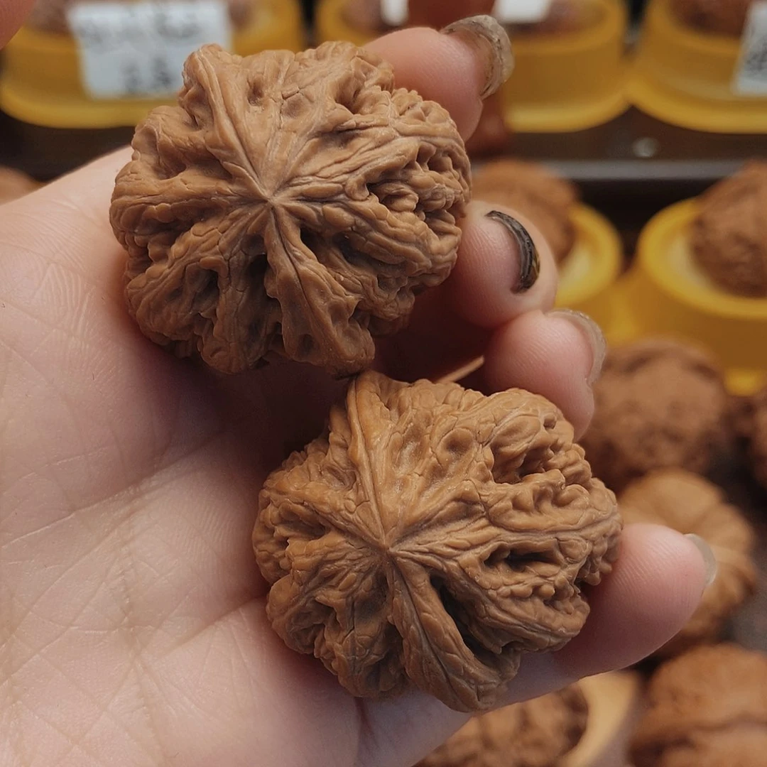 把件文玩核桃33全品粗筋