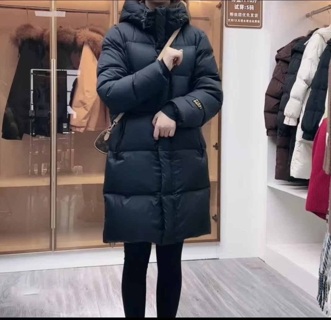黑金中长款羽绒服鸭绒女款大气时尚连帽加厚保暖