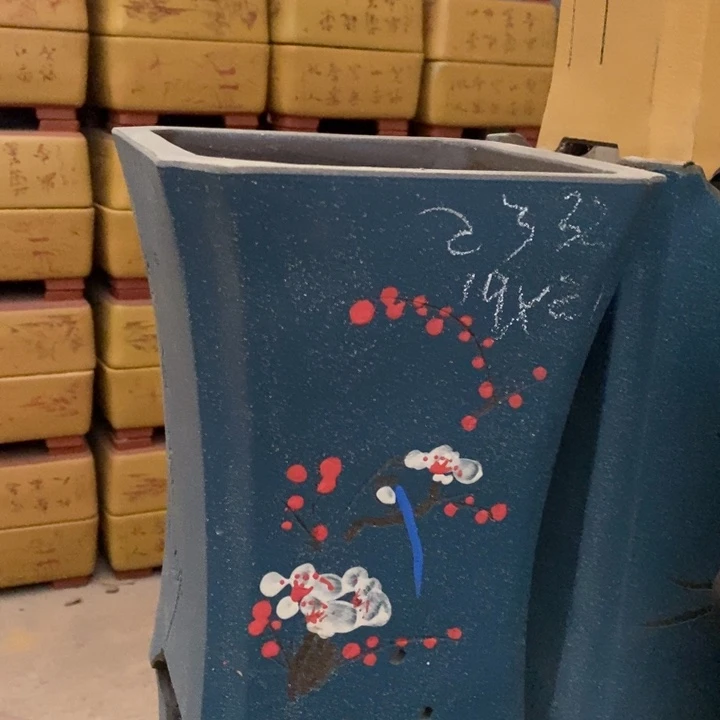 紫砂花盆只顾看日落