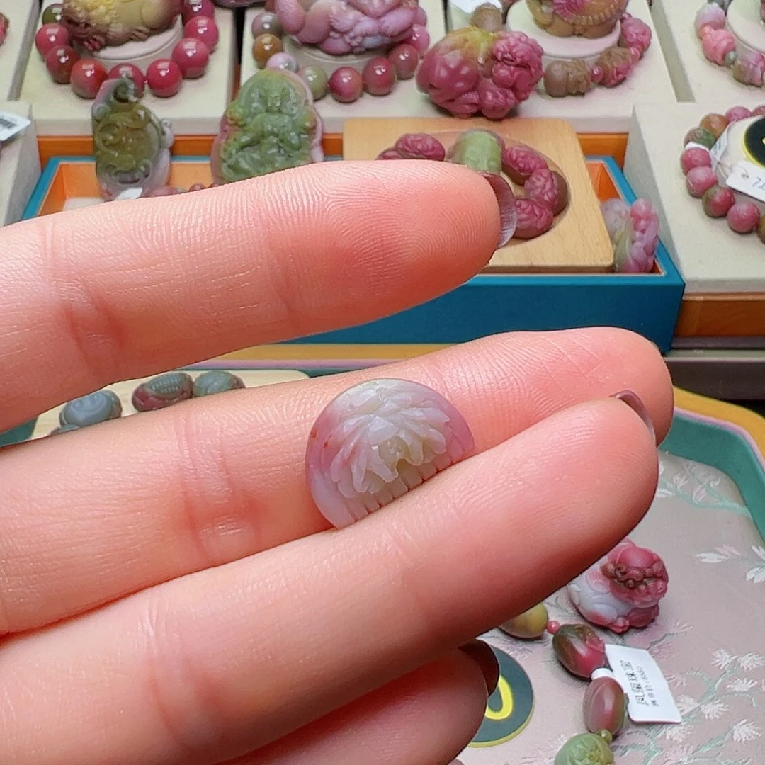 未镶嵌盐源玛瑙定制石英质玉