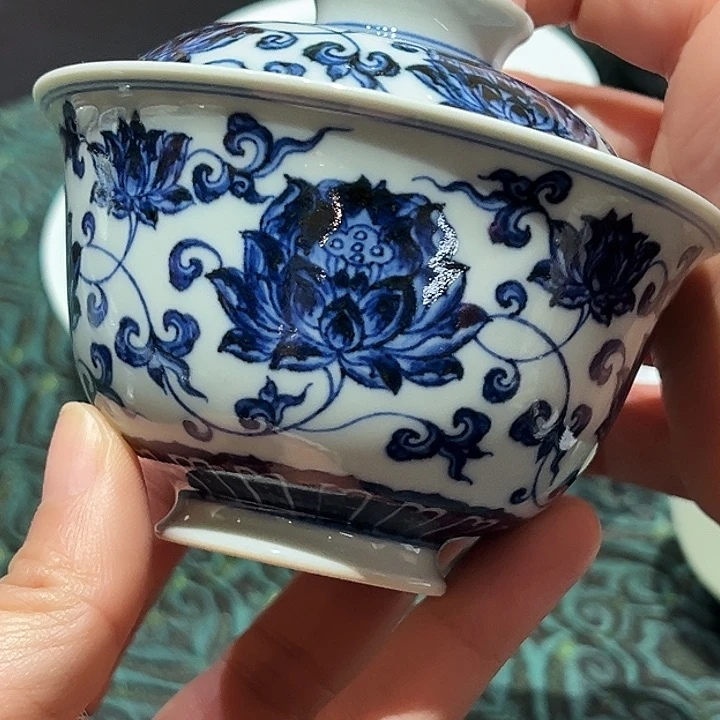 景土造物缠枝莲两才盖碗