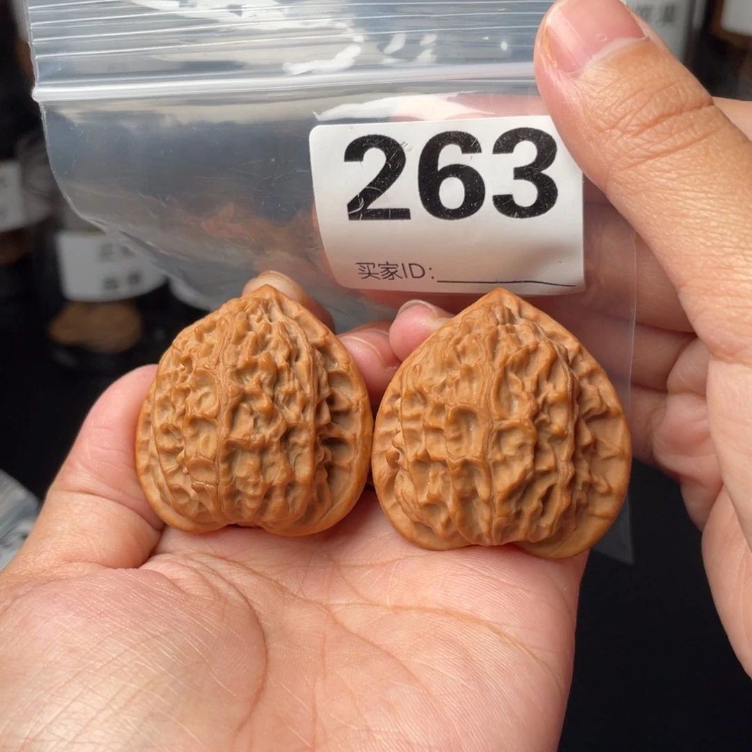 把件文玩核桃39金牛