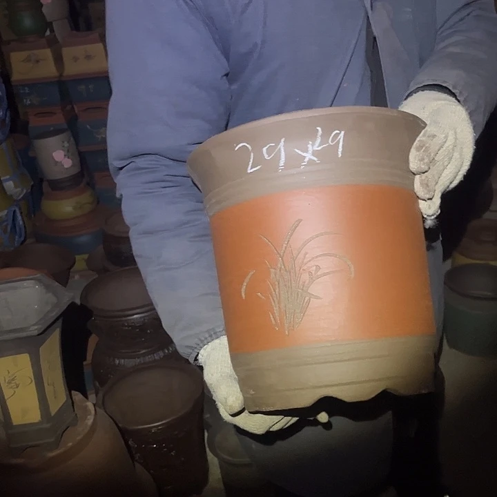 紫砂紫砂花盆和小