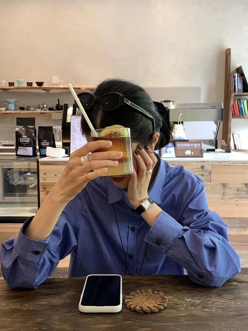 2025秋季新款复古蓝白格纹慵懒感长袖衬衫宽松开衫上衣百搭半身裙