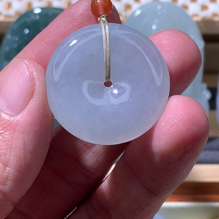 翡翠未镶嵌颈饰炸  平安扣