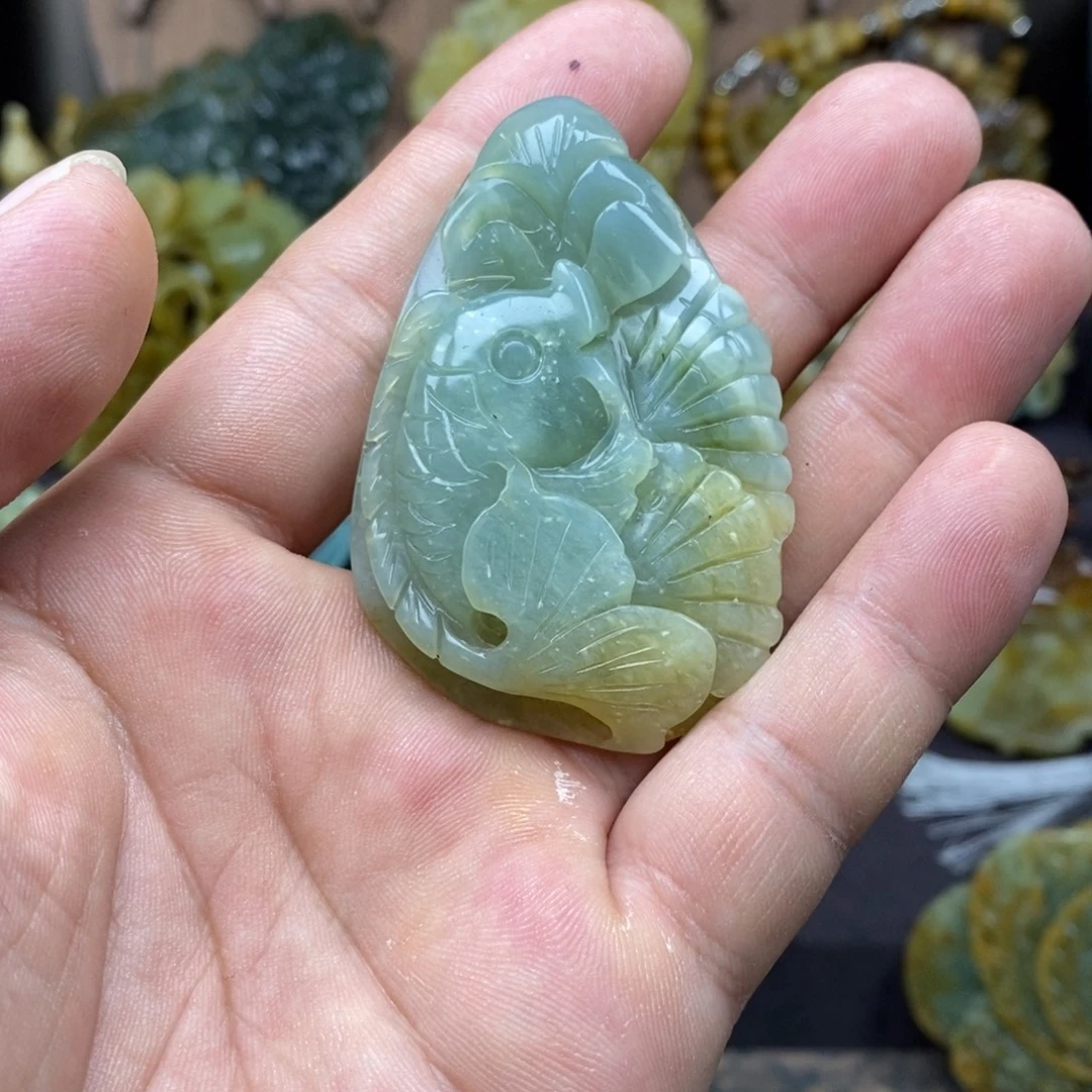 蛇纹石玉未镶嵌吊坠(赠链)