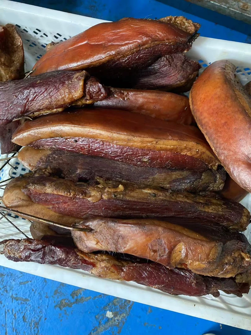正宗贵州烟熏腊味熏肉腊肉鸭脚贵州腊肉腊排骨汉巴味德贵州特产