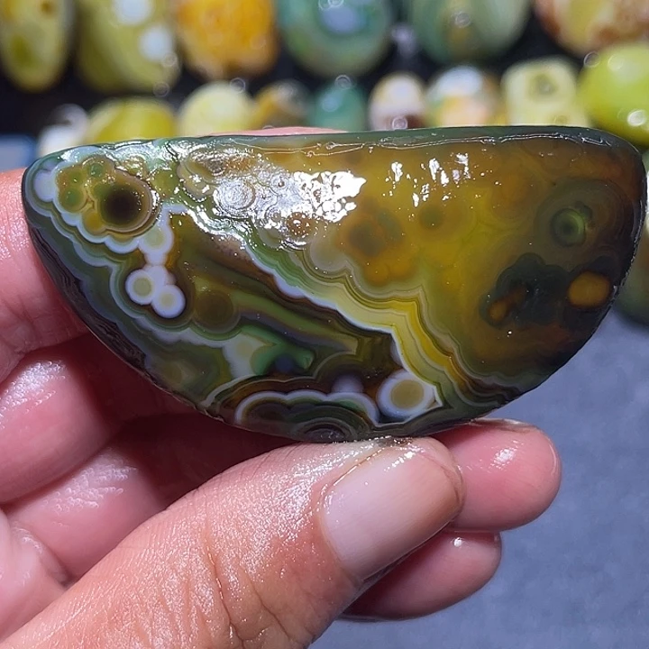 玛瑙/玉髓未镶嵌珠宝奇石