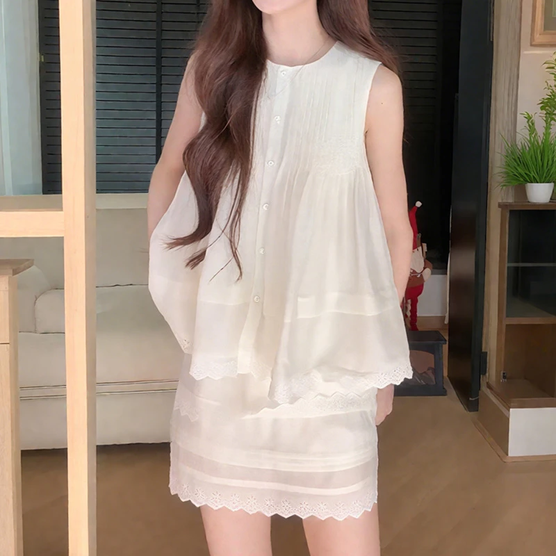 夏日绝美穿搭一整套法式高级感无袖纽扣上衣女夏季休闲半身裙套装