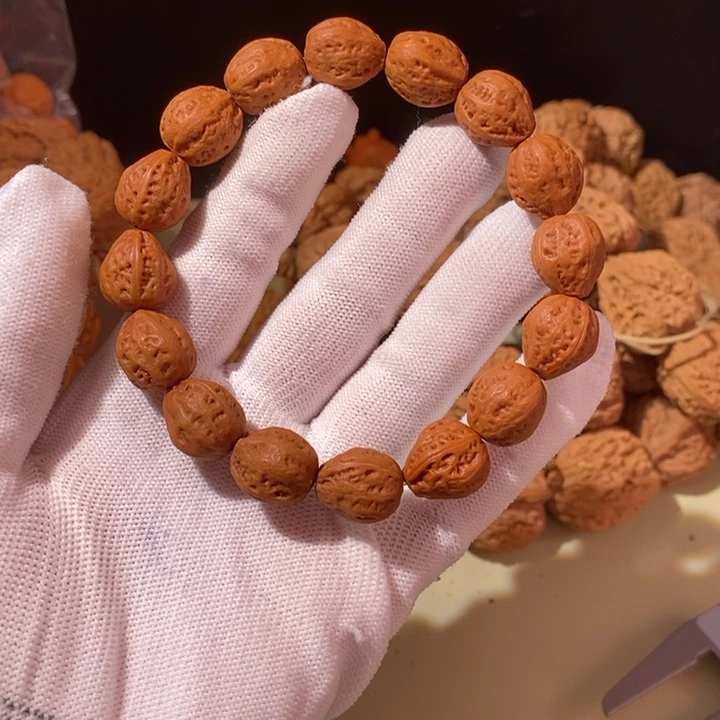 手串文玩核桃……32