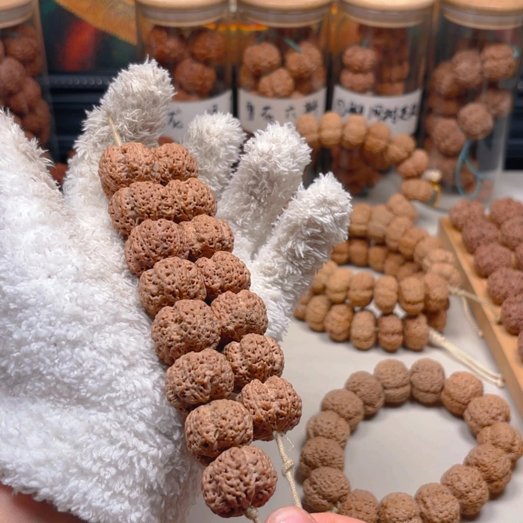 麦***瑟金刚菩提吊坠23拉钩梅花