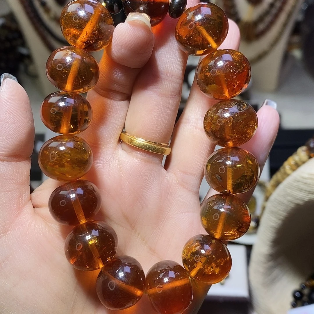 琥珀未镶嵌裸石老雕刻厂料子16-18