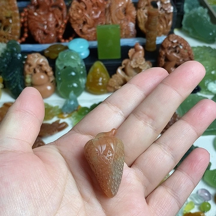 未镶嵌蛇纹石玉颈饰健**丽