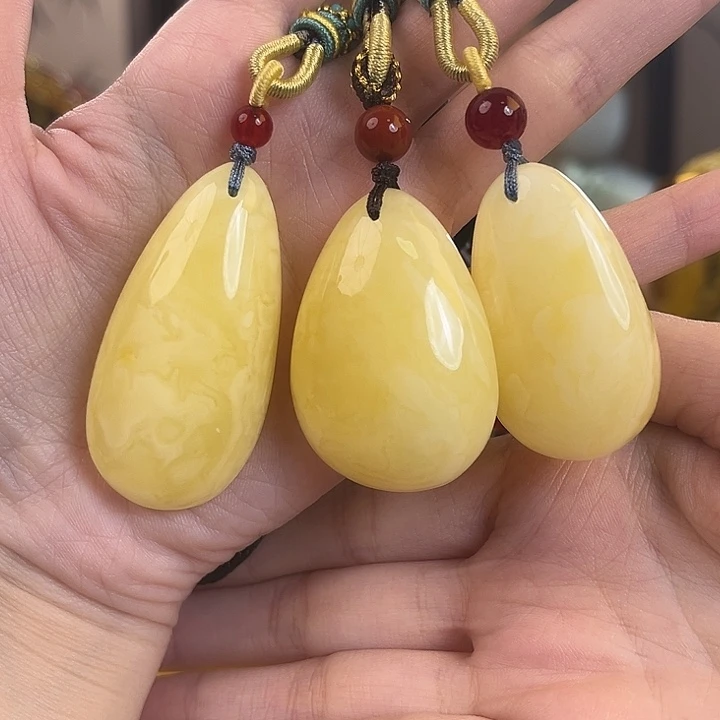 裸石琥珀未镶嵌水滴10-12g多样性发一