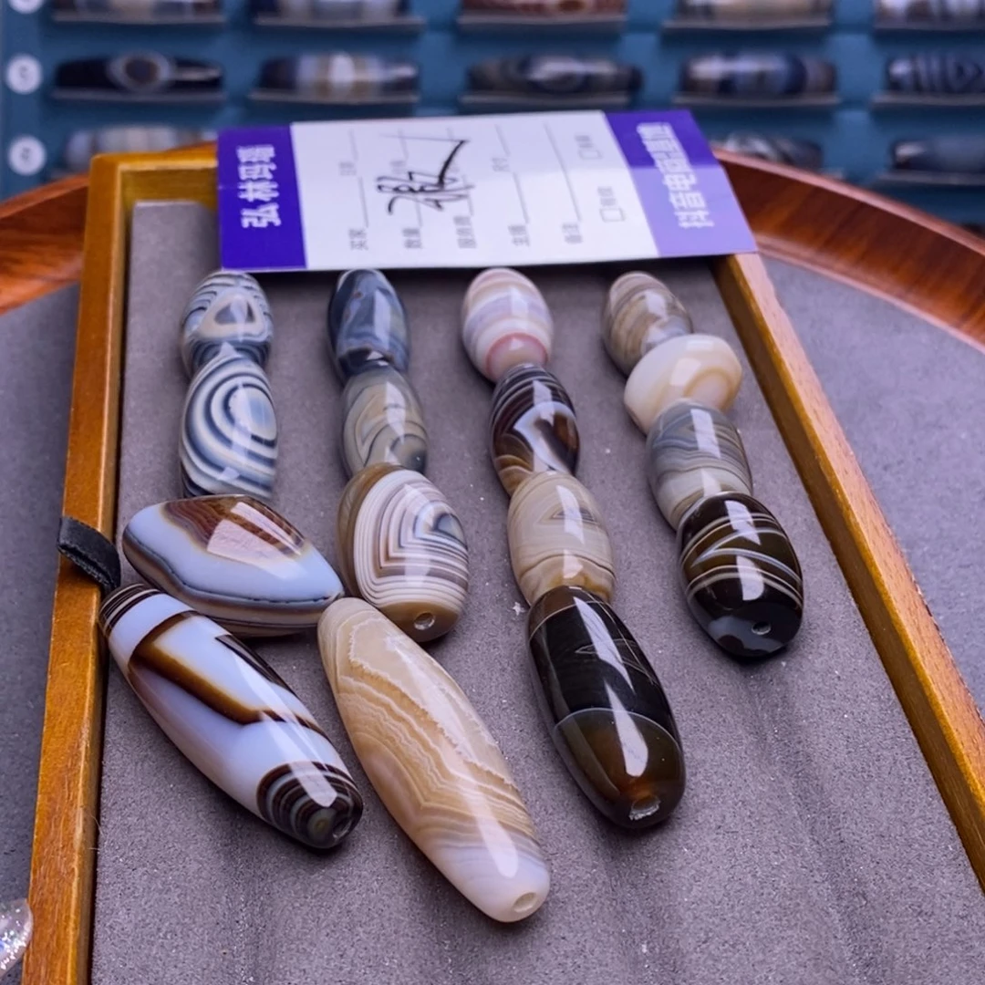 鹌***蛋玛瑙/玉髓未镶嵌项链