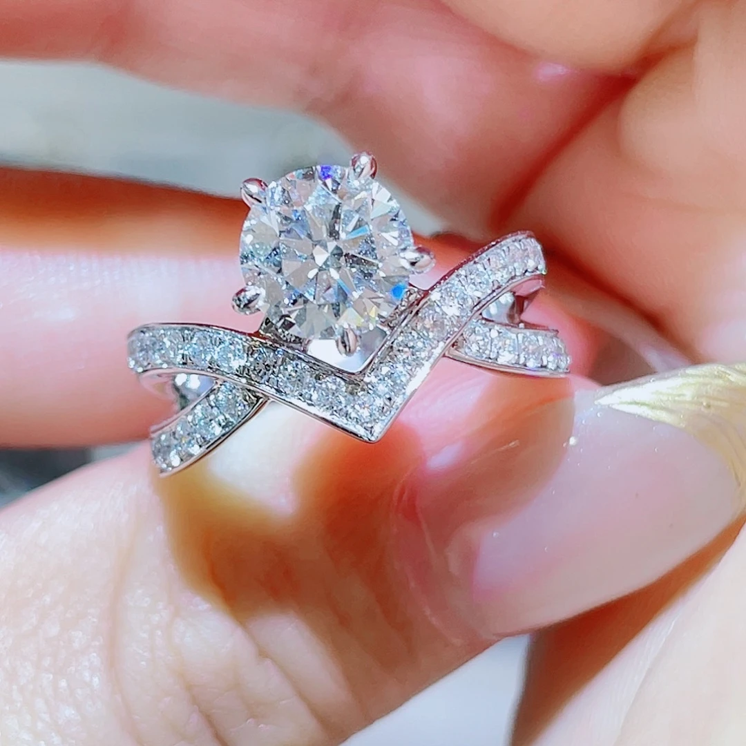 实验室培育钻石铂Pt950镶嵌1.5ct 爱翼戒指 13号