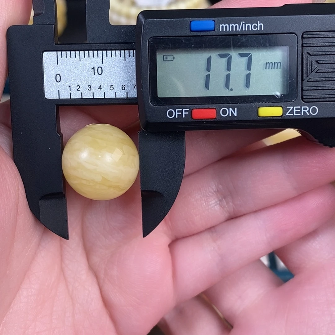 蜜蜡未镶嵌珠宝奇石