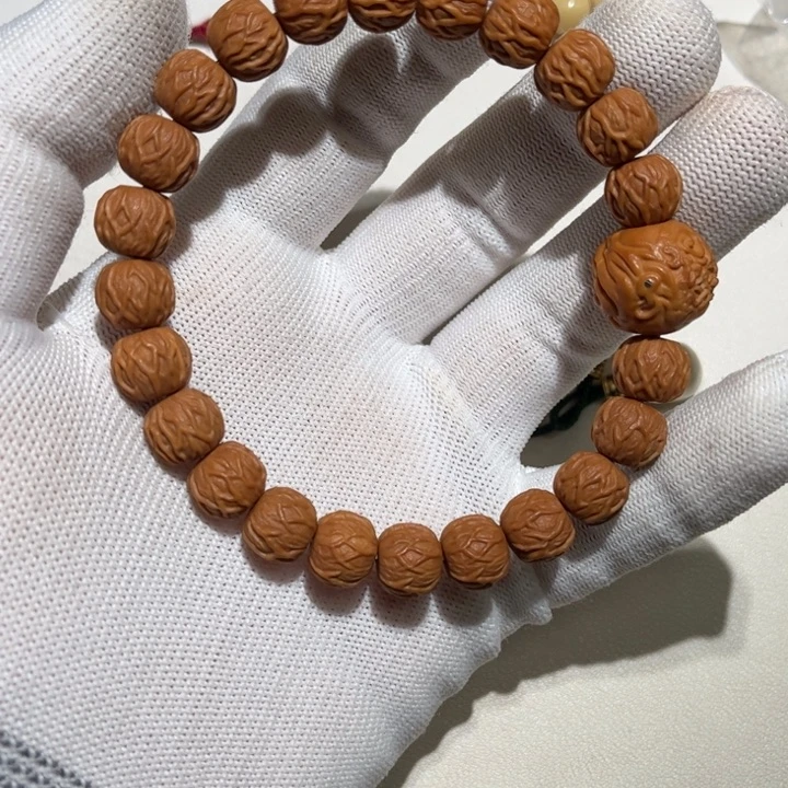 张***嘚吊坠猴头核桃猴头回忆