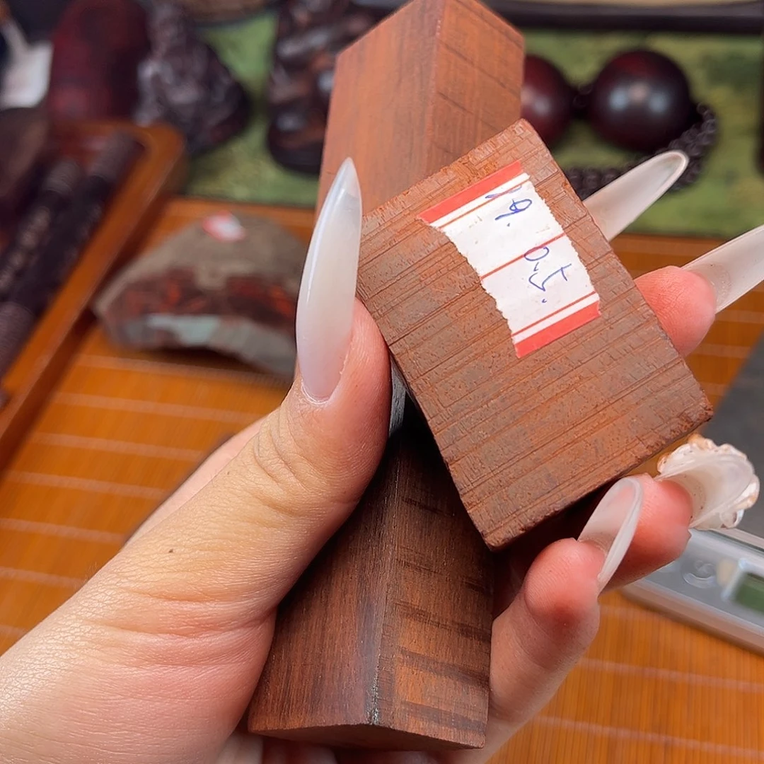 黑***李檀香紫檀（小叶紫檀）