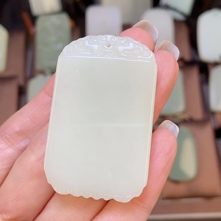 【闪购商品】颈饰未镶嵌和田玉