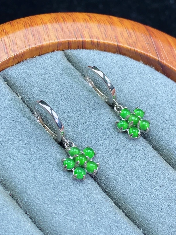 天然翡翠A货阳绿设计款耳扣通体S925银镶嵌