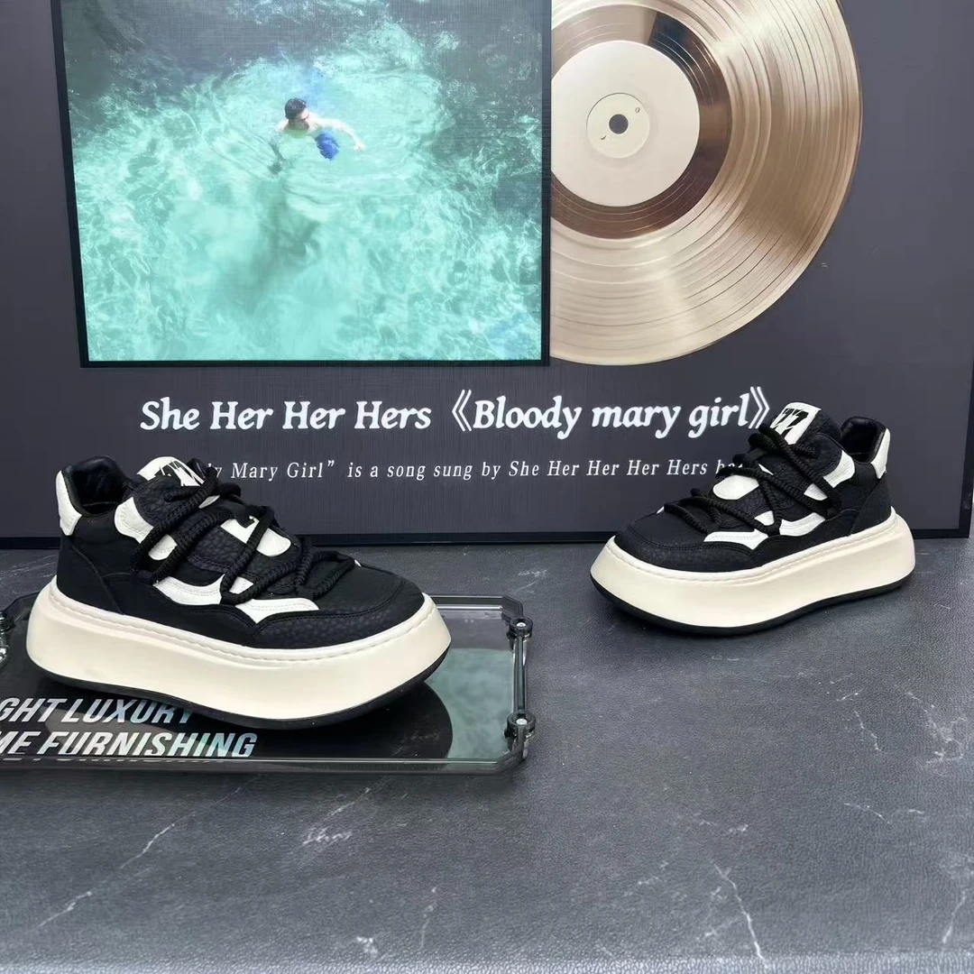 2025年新款百搭舒适增高男鞋厚底系带拼色时尚运动板鞋时尚老爹鞋