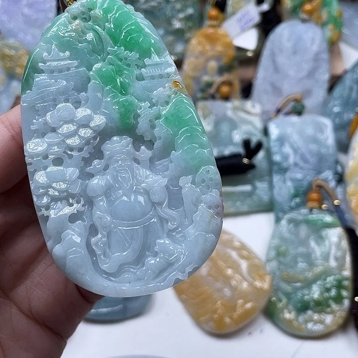 S***伴翡翠未镶嵌颈饰天然