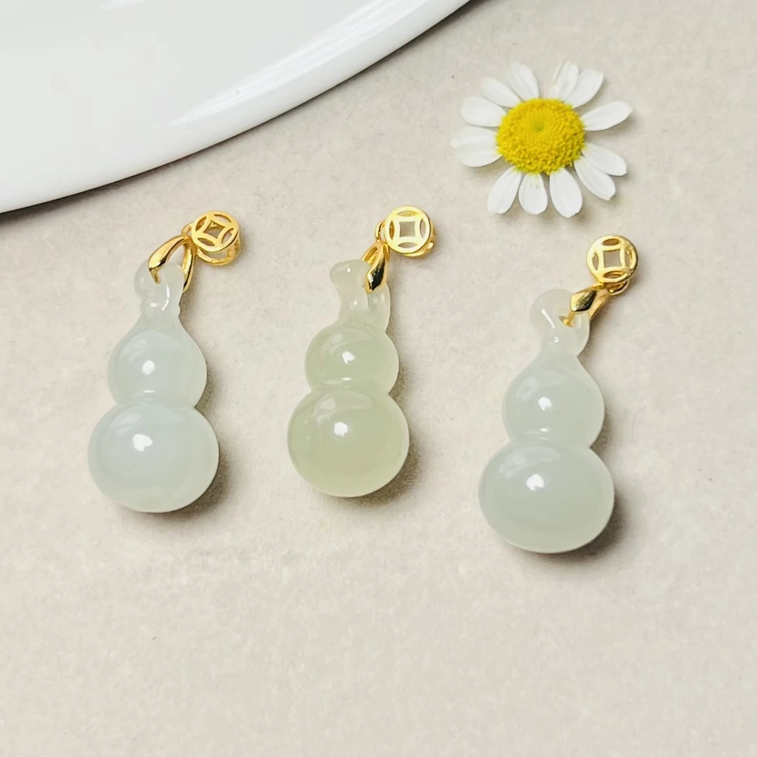 D5.浅色和田玉葫芦吊坠时尚气质小众精致多样性发货拍一发一