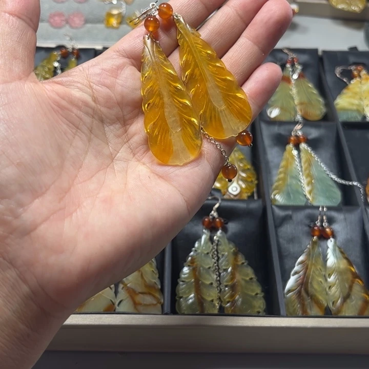 合金蛇纹石玉耳饰