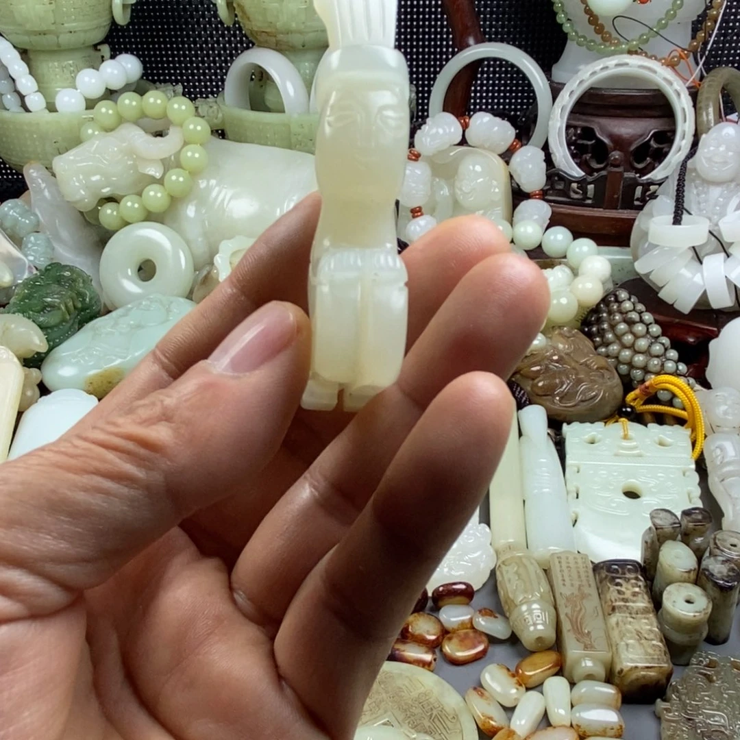 和田玉（糖玉）未镶嵌颈饰