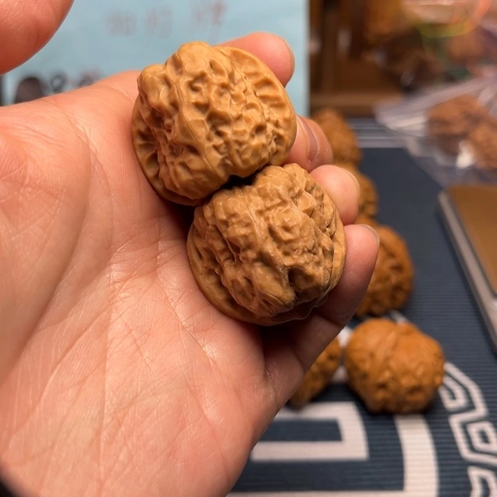 细***香吊坠文玩核桃蛤蟆头