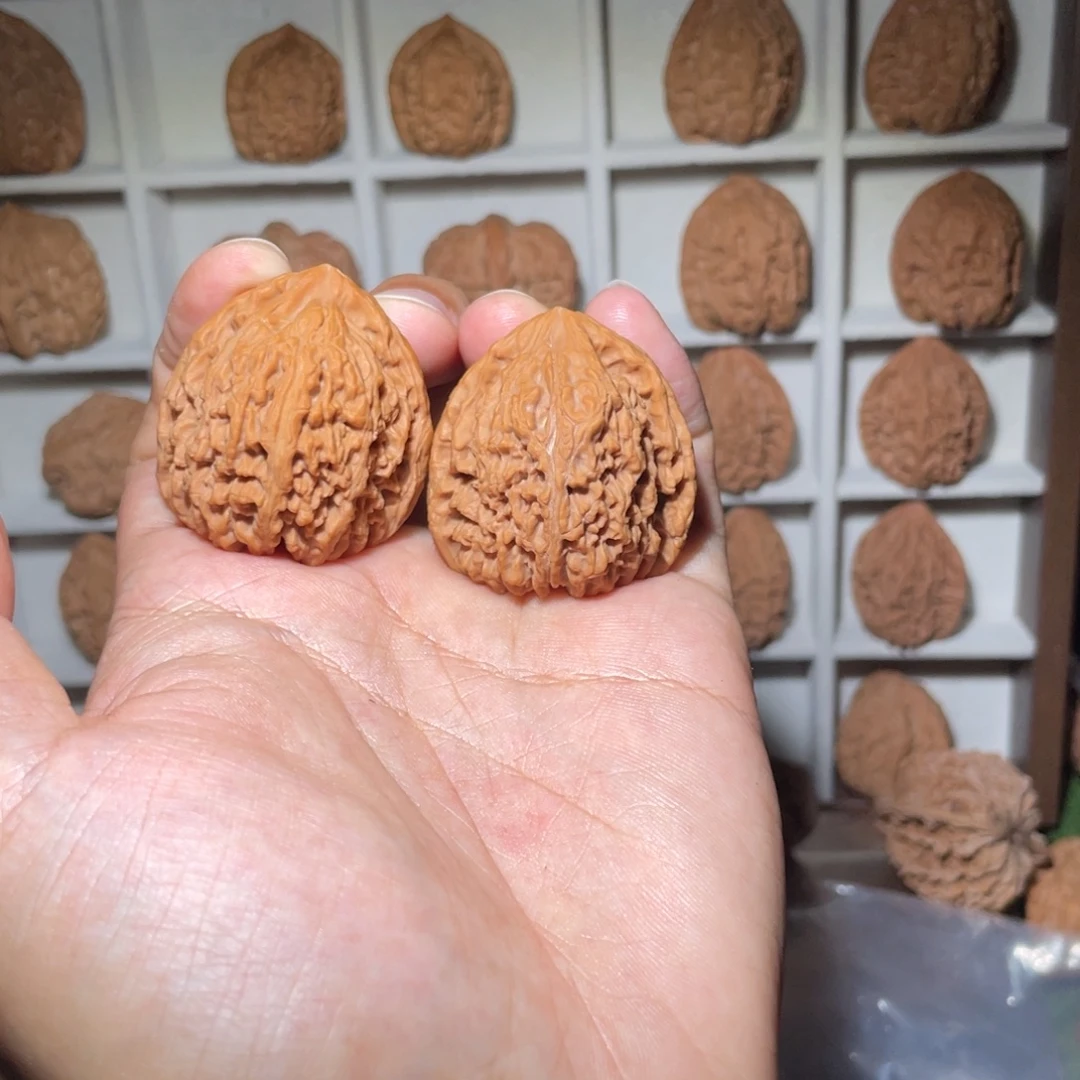 文玩核桃把件37 拉丝蚂蚁纹凹底南疆2号