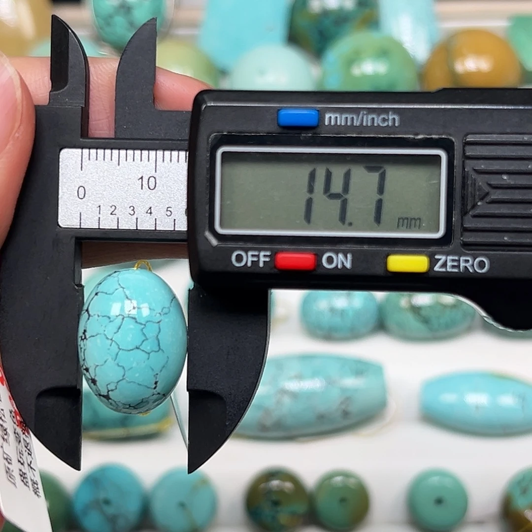 S***沫未镶嵌绿松石珠宝奇石