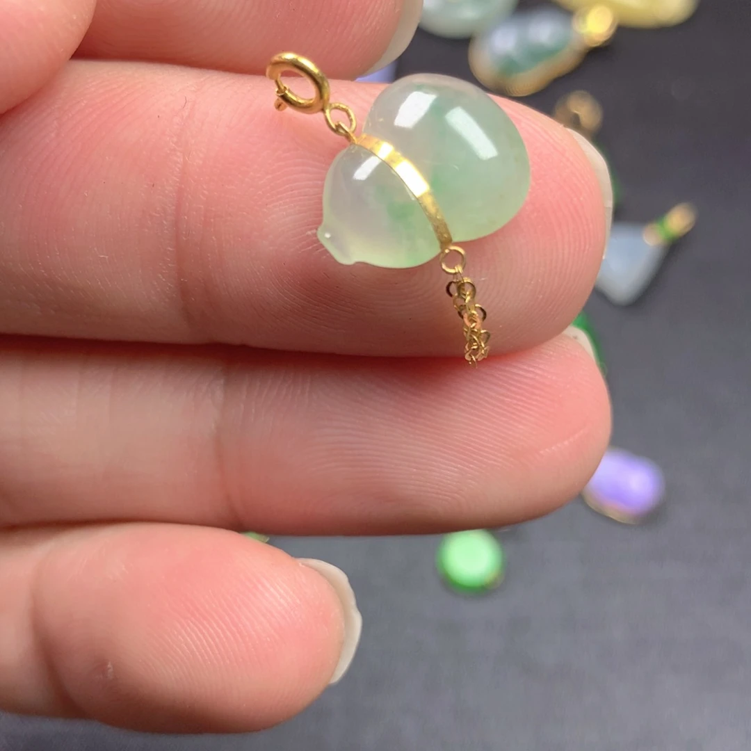 【闪购商品】颈饰18K金镶嵌翡翠翡翠