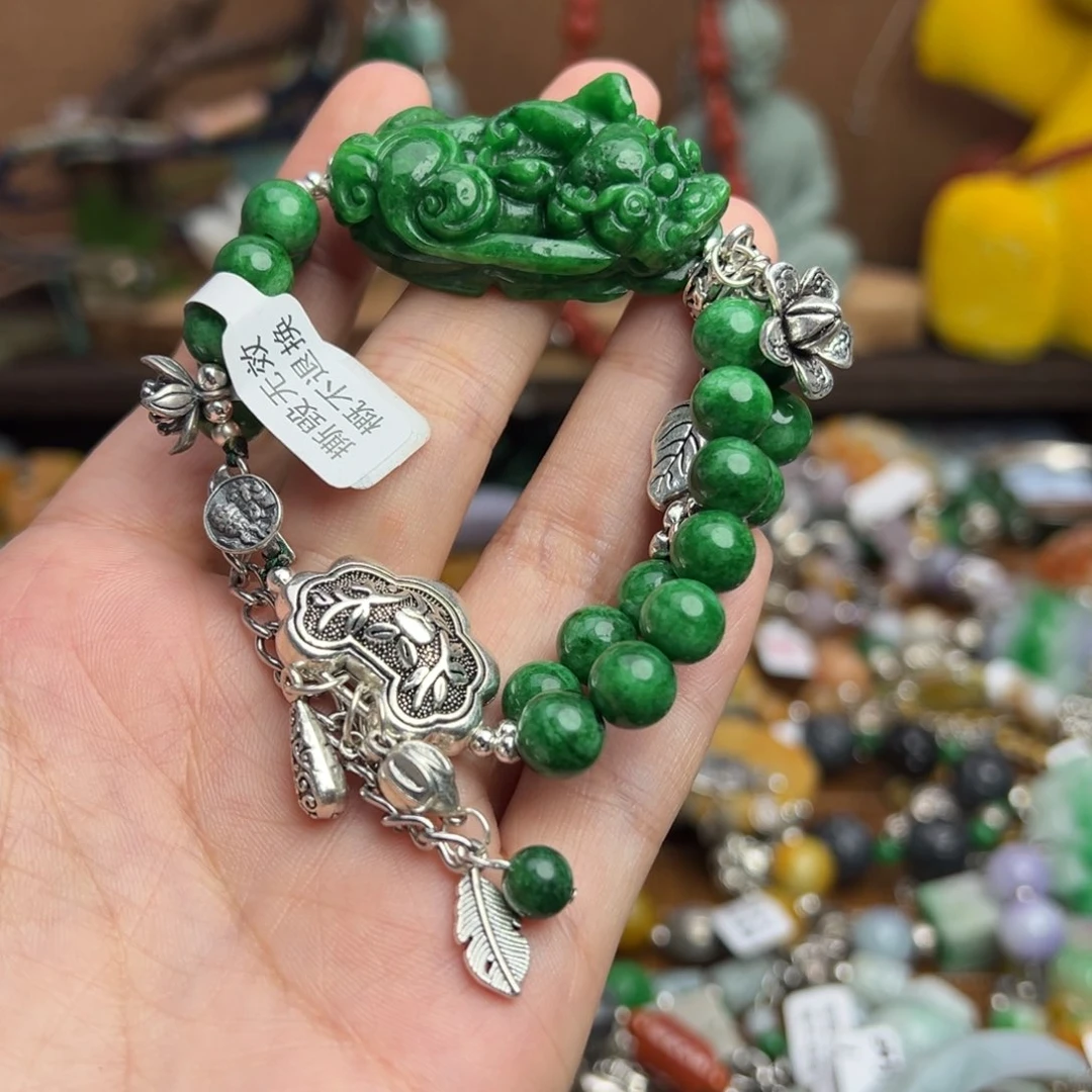 台***子翡翠未镶嵌颈饰吊坠