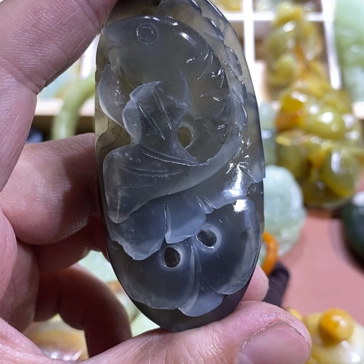 蛇纹石玉颈饰未镶嵌