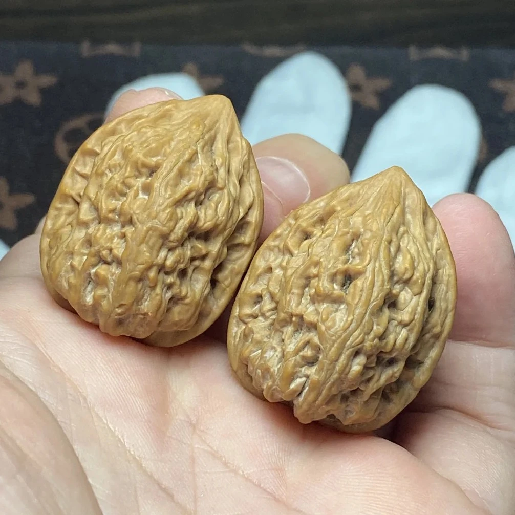 文玩核桃把件27尺寸野生鸡心