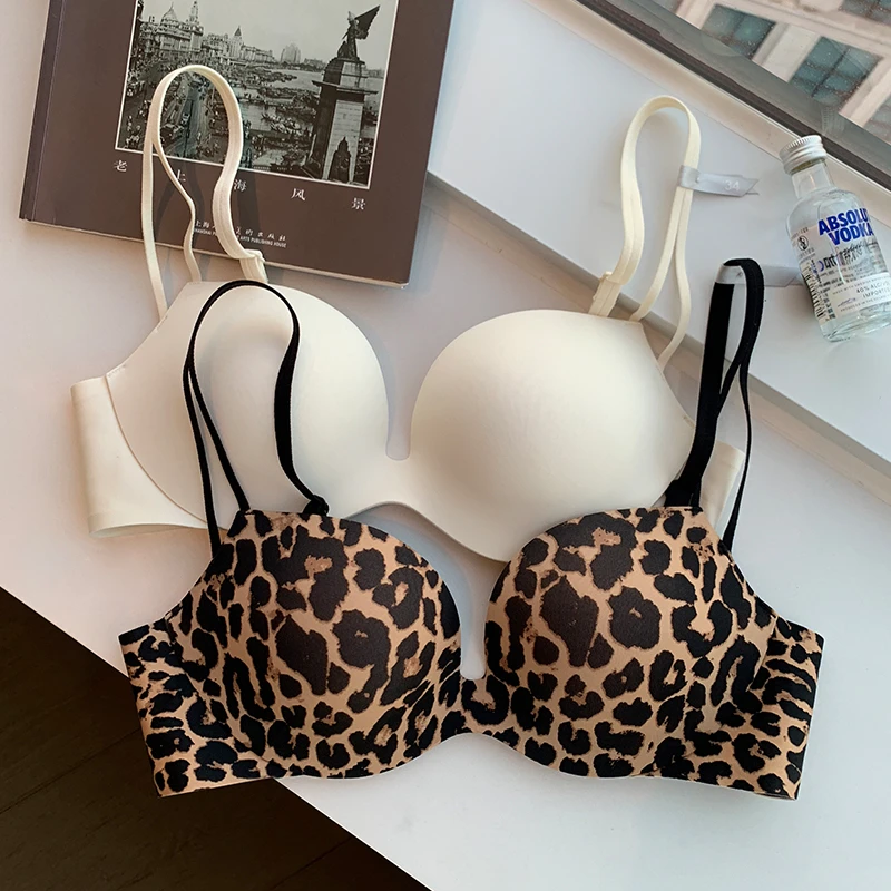 提未苏豹纹性感无痕内衣小胸聚拢显大2025收副乳防下垂防外扩文胸
