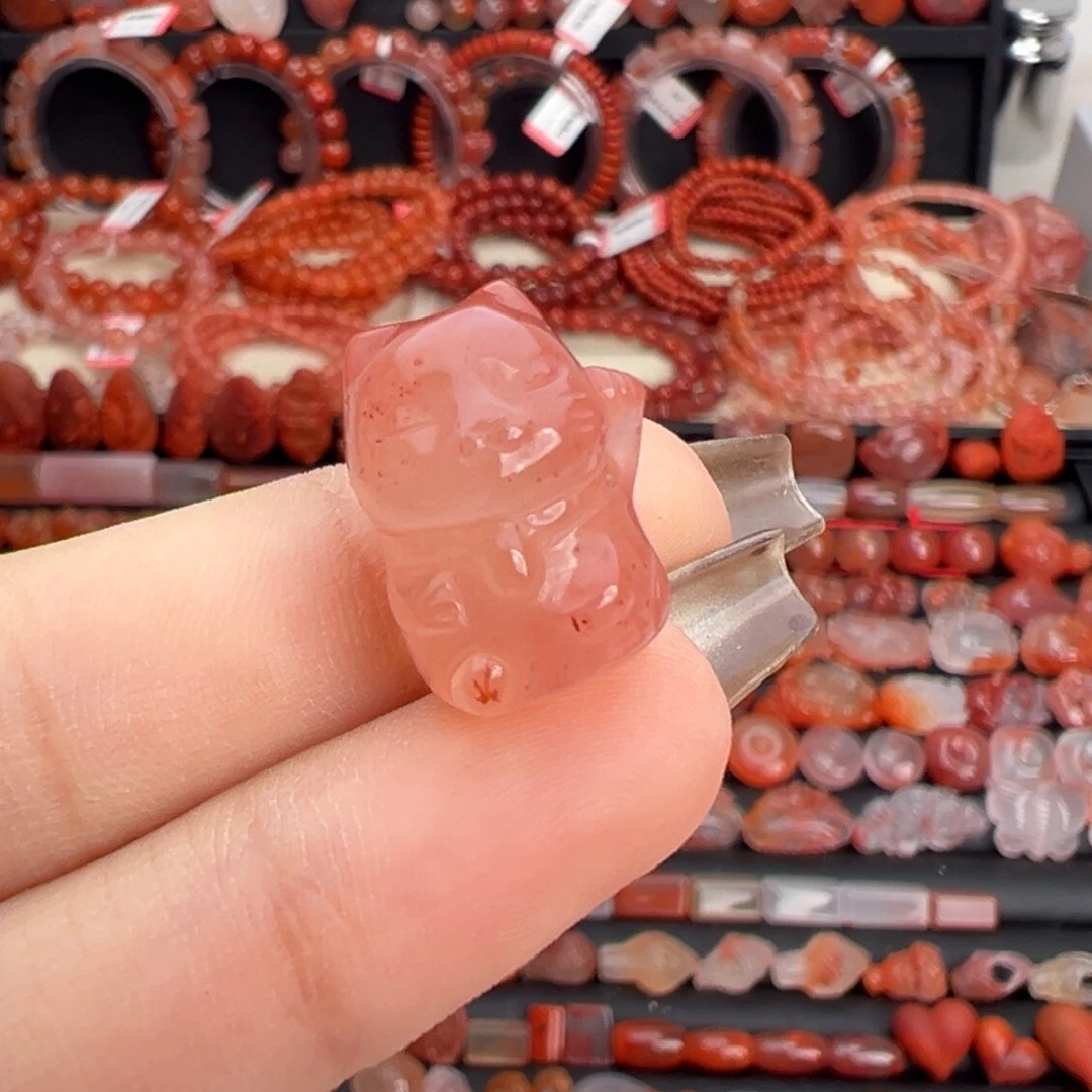 南红玛瑙未镶嵌颈饰招财猫