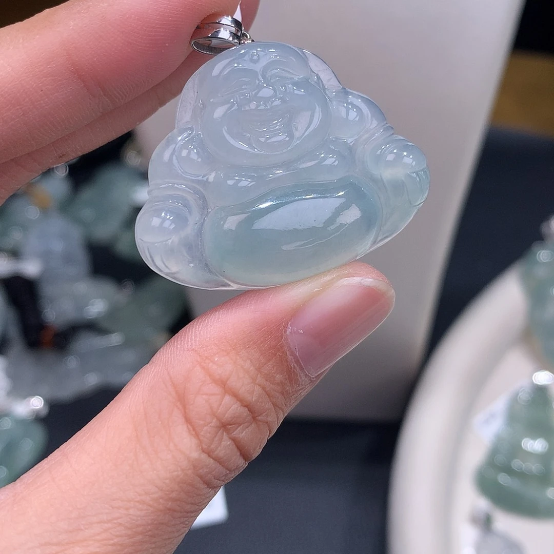 颈饰18K金镶嵌翡翠冰胶天空蓝佛公