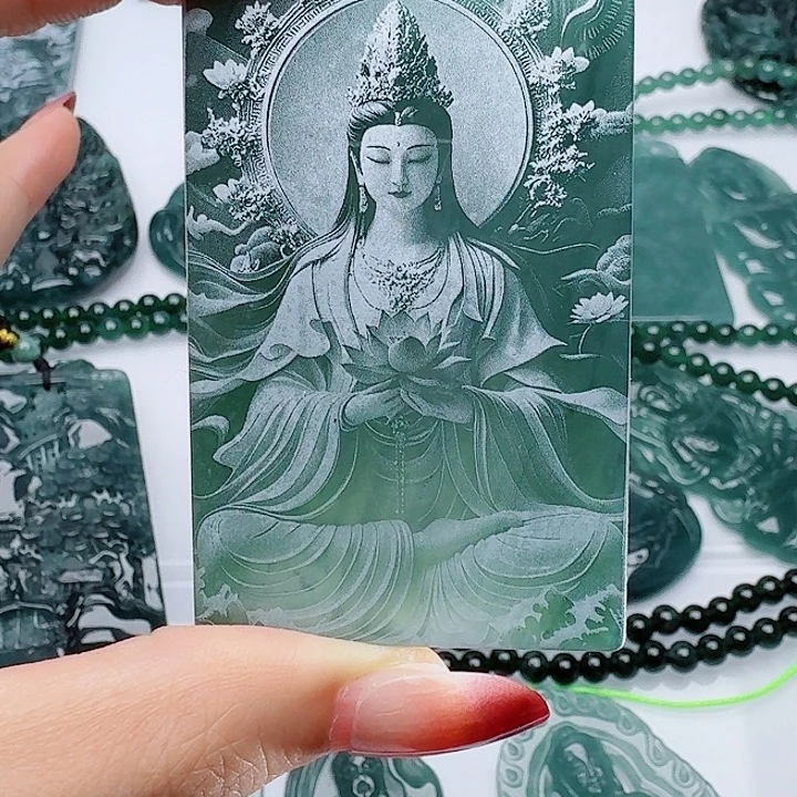 翡翠未镶嵌颈饰1111